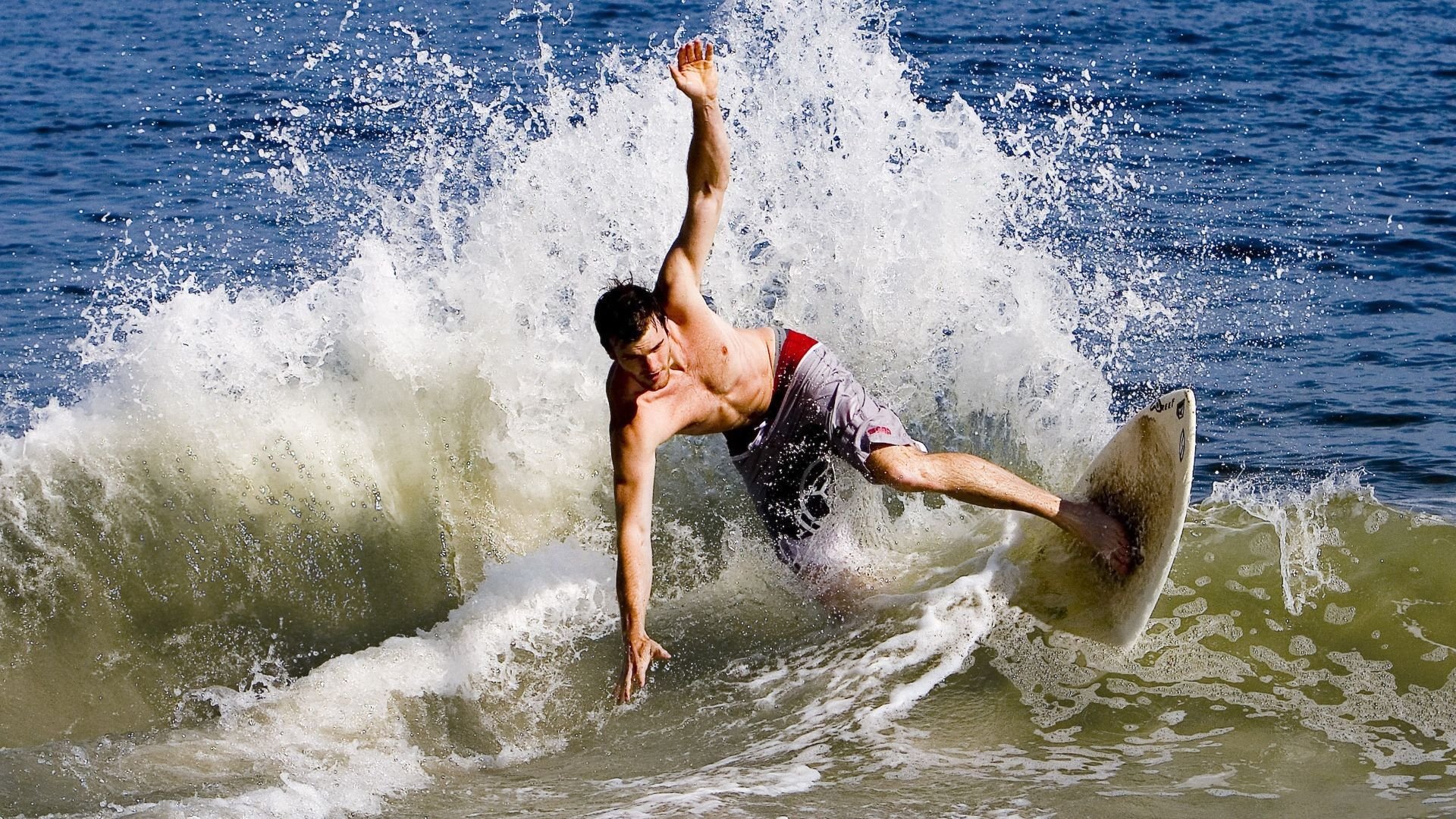 年度焦点之战，猛龙压哨绝杀，辽宁队憾负终场哨响