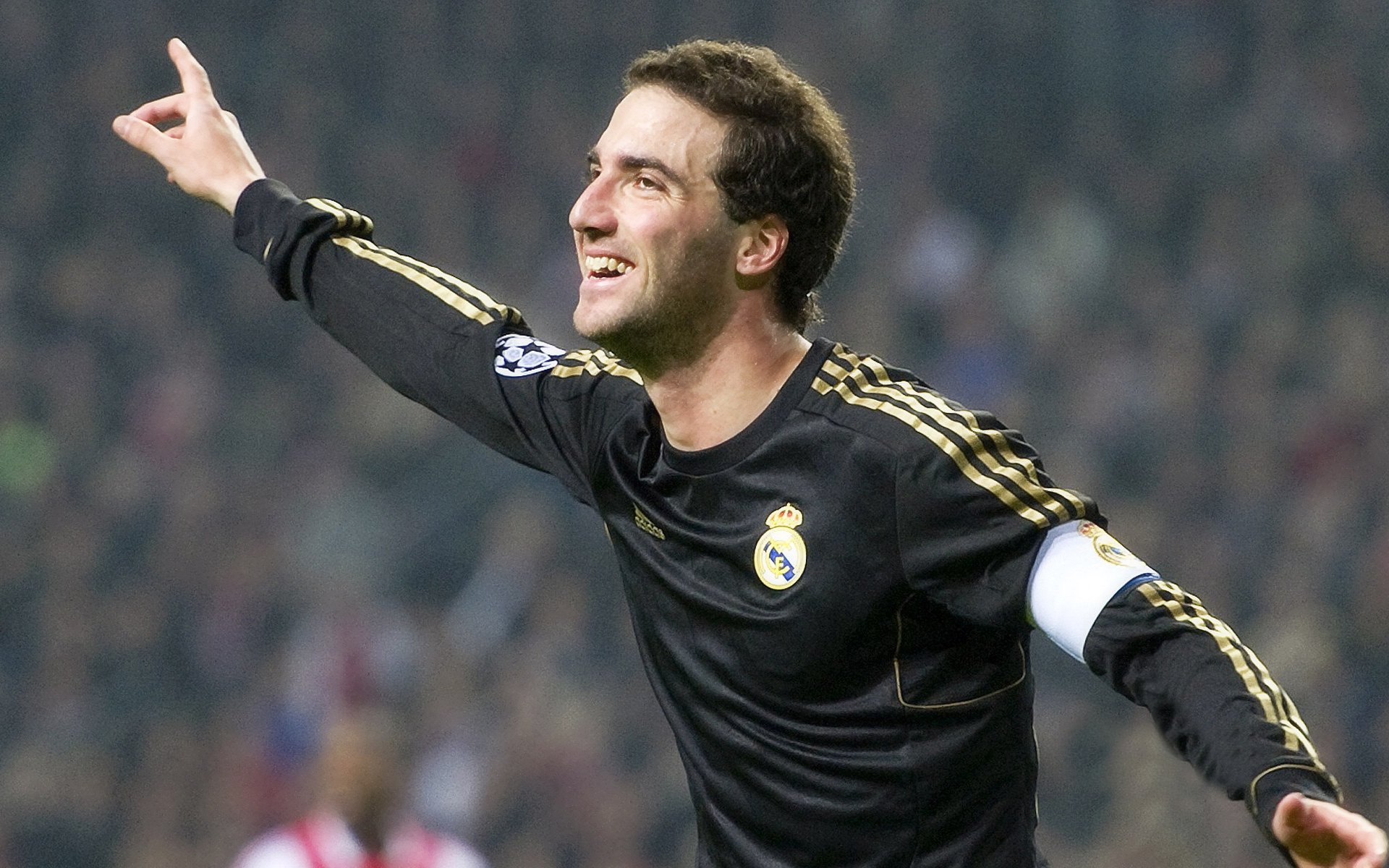 塞维利亚的节奏魔法，在奥运周期关键战中如何掌控阿森纳的脉搏